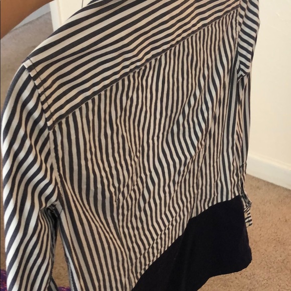 Tommy Hilfiger long sleeve shirt. - Picture 3 of 3